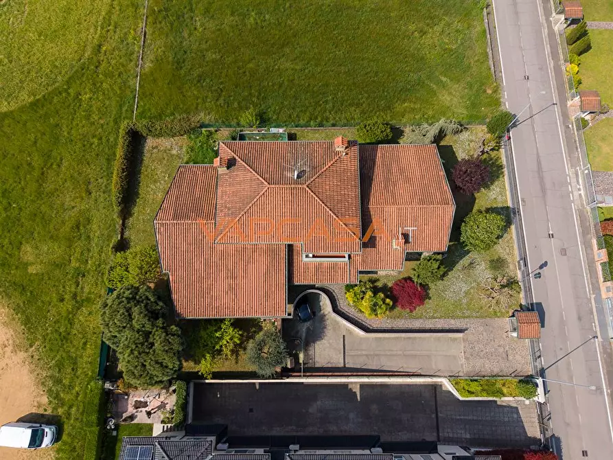 Immagine 8 di Appartamento in vendita  in Via Rossini a Lurano