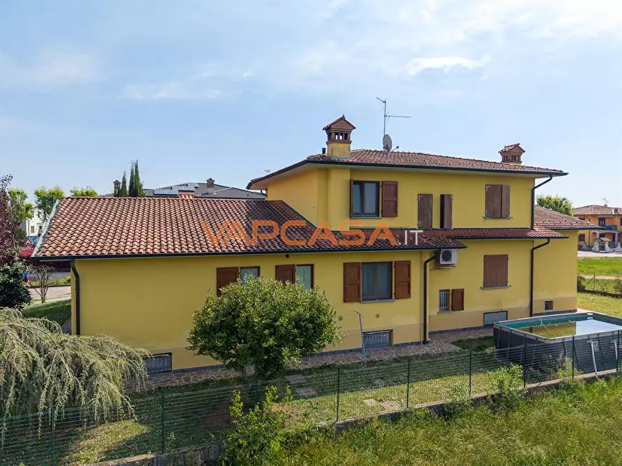 Immagine 9 di Appartamento in vendita  in Via Rossini a Lurano