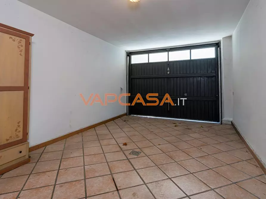 Immagine 6 di Appartamento in vendita  in Via Rossini a Lurano