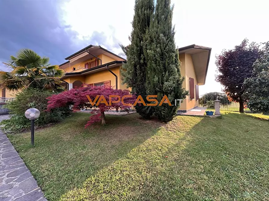 Immagine 7 di Appartamento in vendita  in Via Rossini a Lurano