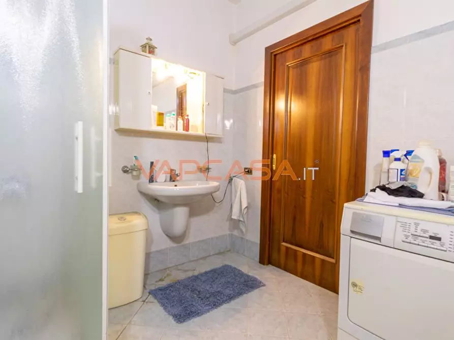 Immagine 2 di Appartamento in vendita  in Via Rossini a Lurano