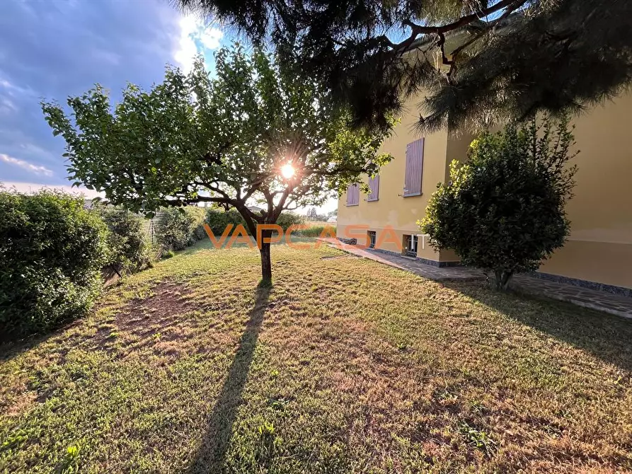 Immagine 7 di Appartamento in vendita  in via rossini a Lurano