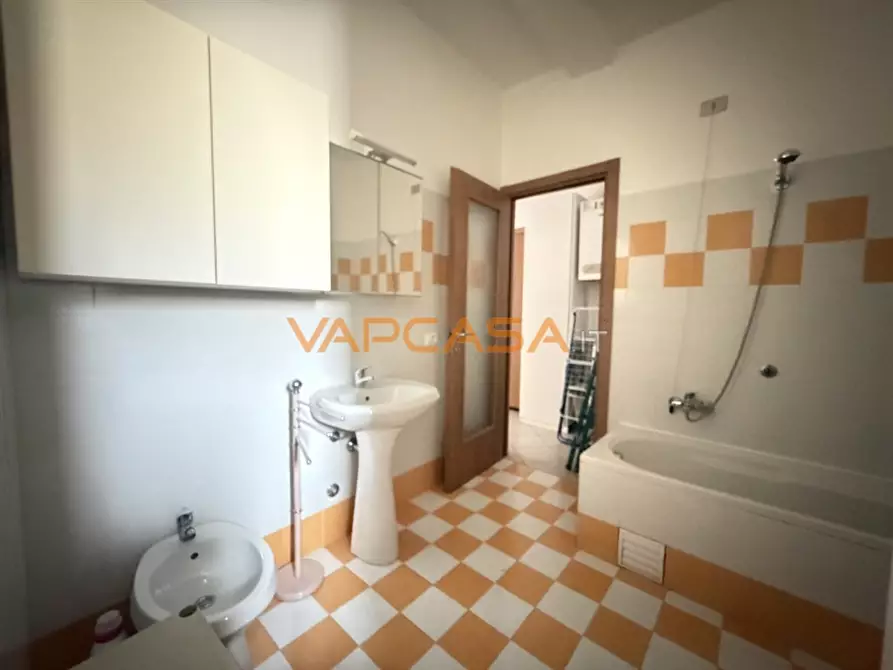 Immagine 6 di Appartamento in vendita  in VIA BRAMBILLA a Romano Di Lombardia