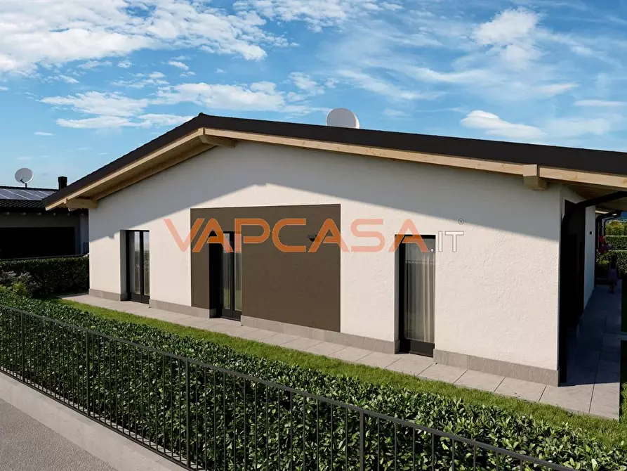 Immagine 5 di Villa in vendita  a Palazzolo Sull'oglio