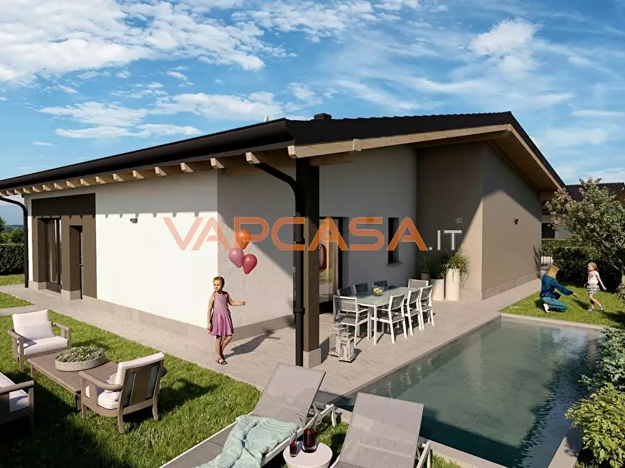 Immagine 3 di Villa in vendita  a Palazzolo Sull'oglio