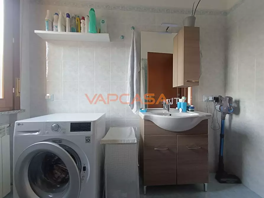 Immagine 8 di Appartamento in vendita  in VITTORIO VENETO a Urgnano