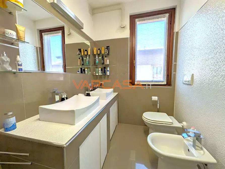 Immagine 3 di Appartamento in vendita  in via boltiere 29 a Ciserano