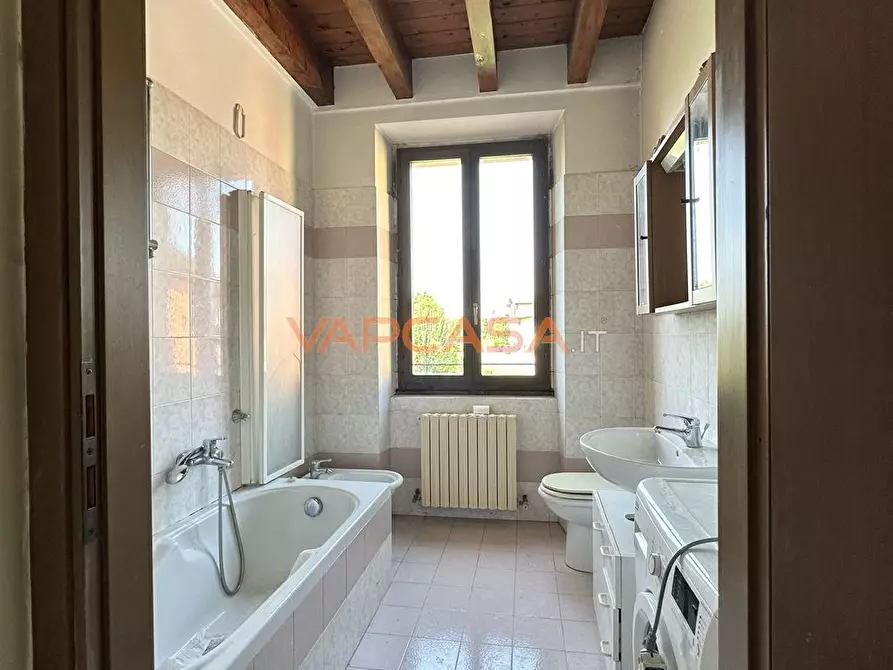 Immagine 7 di Appartamento in vendita  in via lurano a Brignano Gera D'adda