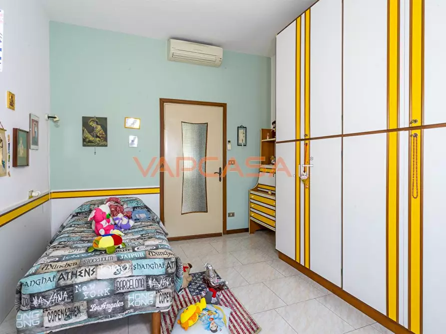Immagine 6 di Appartamento in vendita  in VIA PUCCINI a Lurano