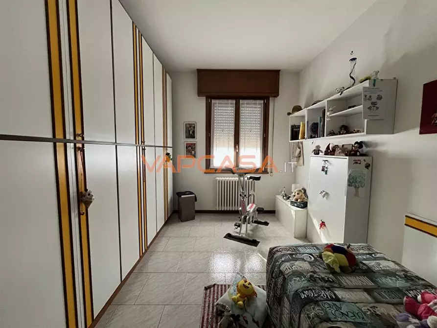 Immagine 3 di Appartamento in vendita  in VIA PUCCINI a Lurano