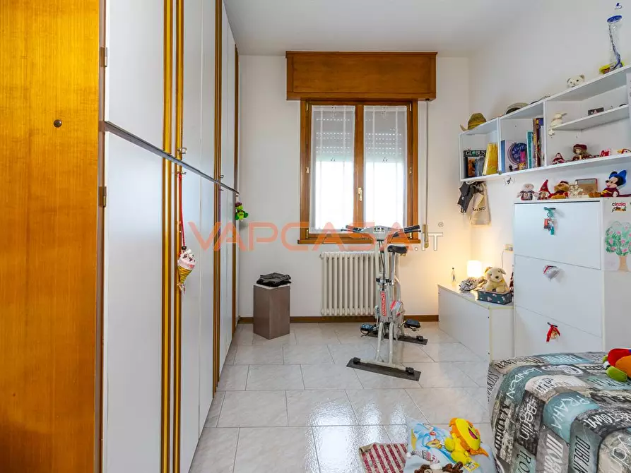 Immagine 3 di Appartamento in vendita  in VIA PUCCINI a Lurano