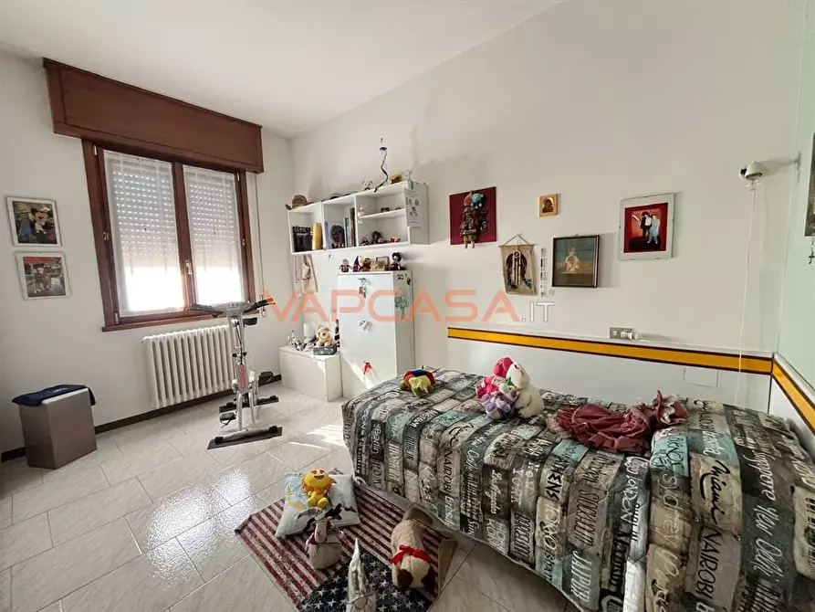 Immagine 2 di Appartamento in vendita  in VIA PUCCINI a Lurano