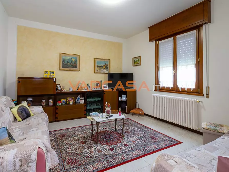 Immagine 7 di Appartamento in vendita  in VIA PUCCINI a Lurano