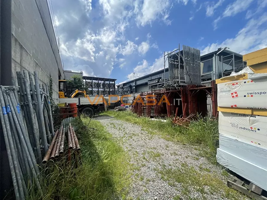 Immagine 2 di Capannone industriale in vendita  in VIA DONIZETTI a Barbata