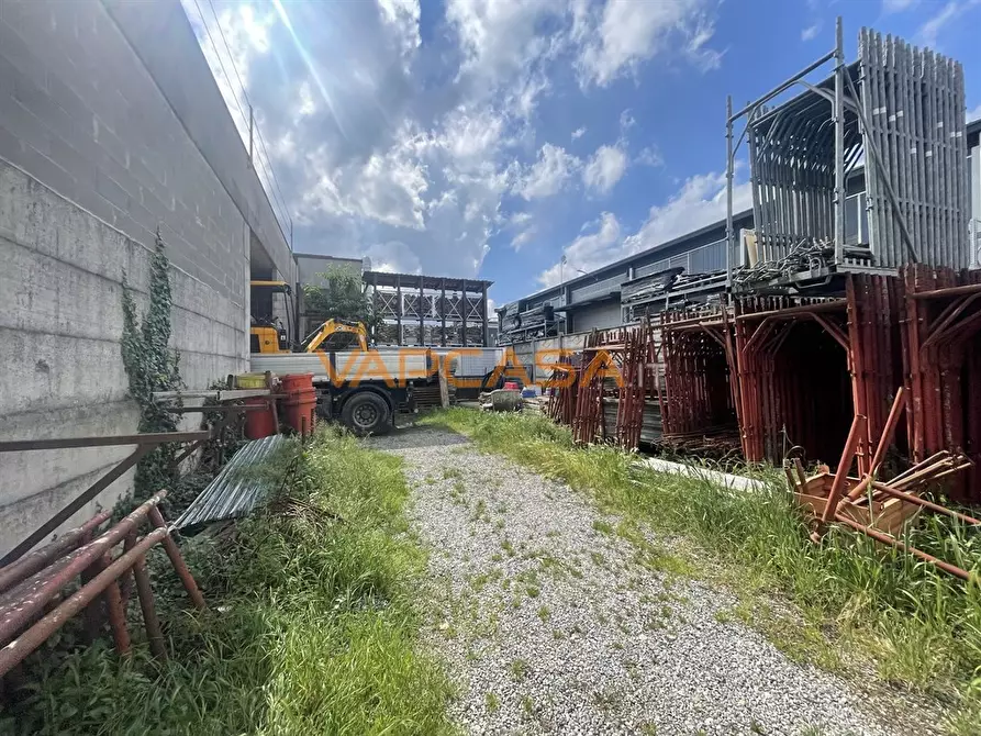 Immagine 3 di Capannone industriale in vendita  in VIA DONIZETTI a Barbata
