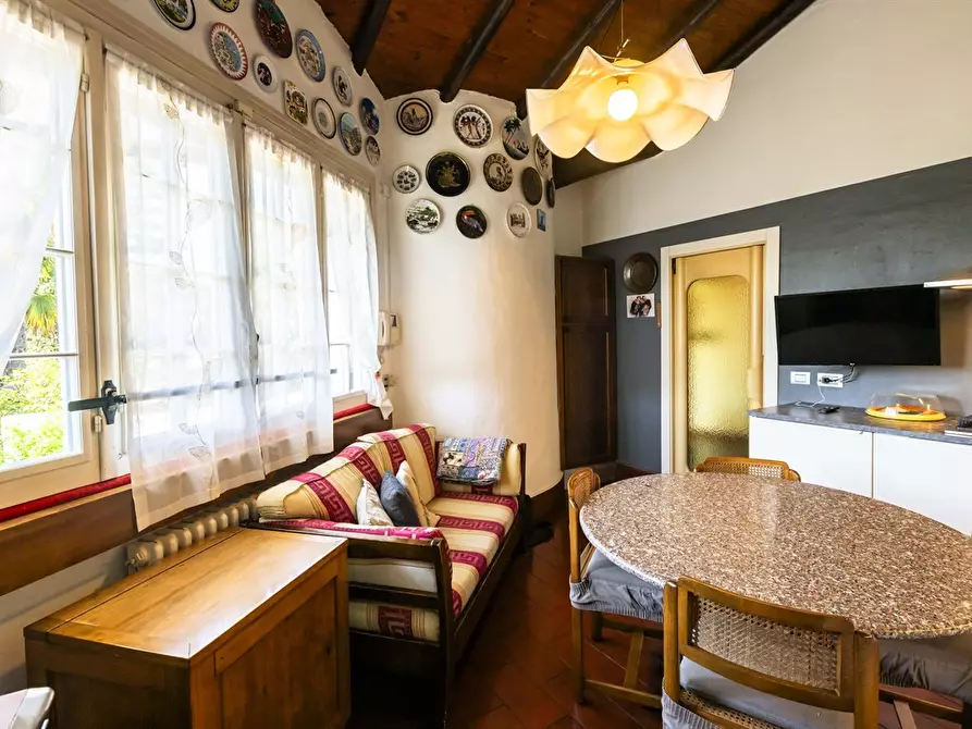 Immagine 9 di Villa in vendita  in VIA UGO FOSCOLO 9 a Credaro