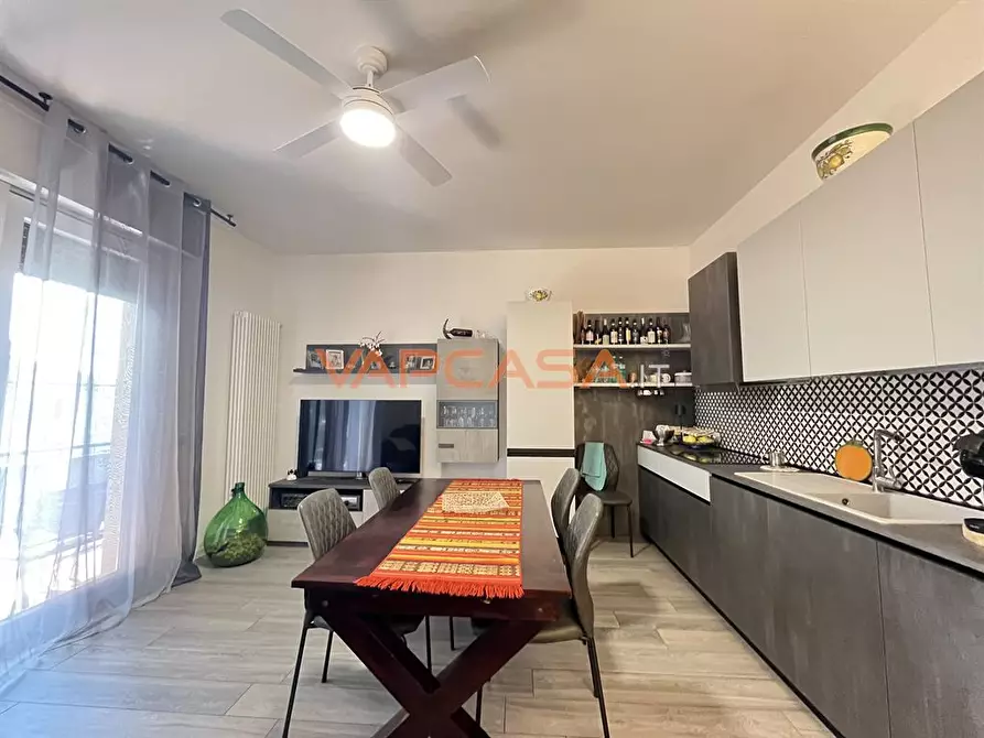 Immagine 8 di Appartamento in vendita  in VIA RAFFAELLO a Urgnano