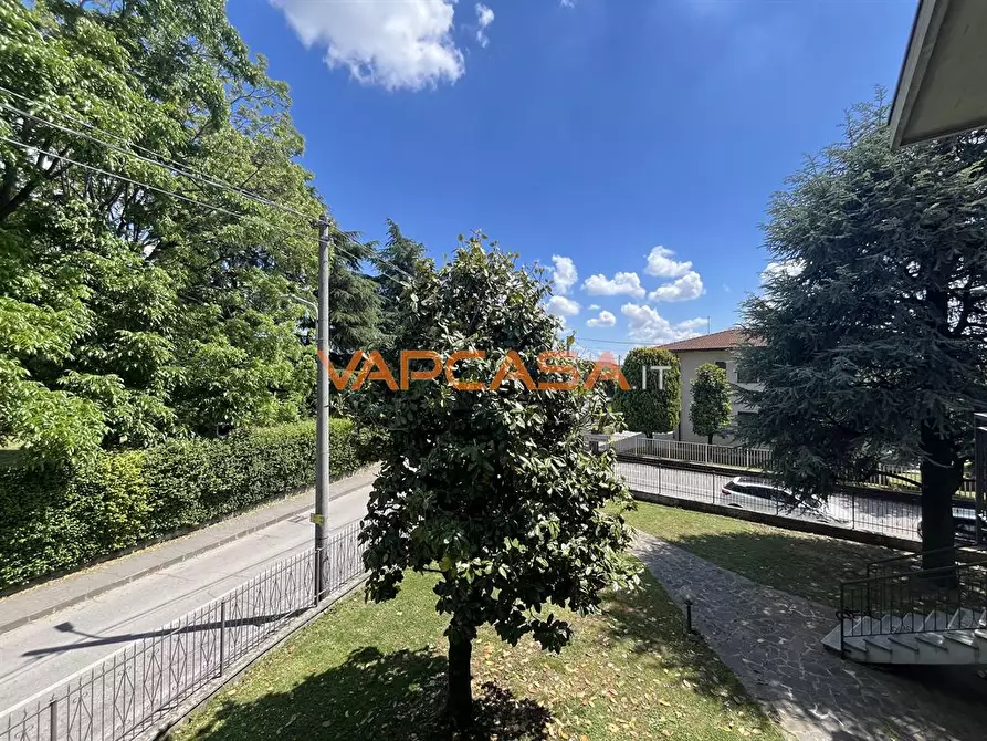 Immagine 4 di Appartamento in vendita  in VIA RAFFAELLO a Urgnano