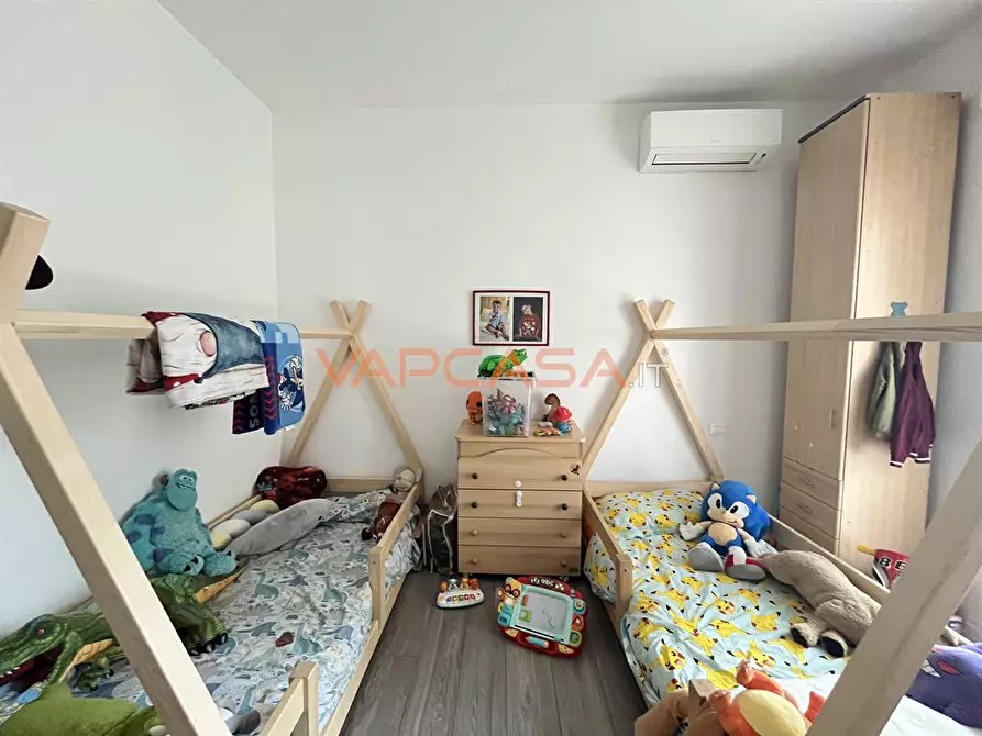 Immagine 3 di Appartamento in vendita  in VIA RAFFAELLO a Urgnano