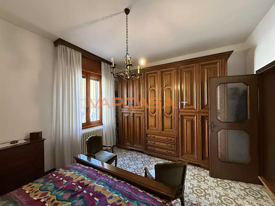 Immagine 3 di Villa in vendita  a Romano Di Lombardia