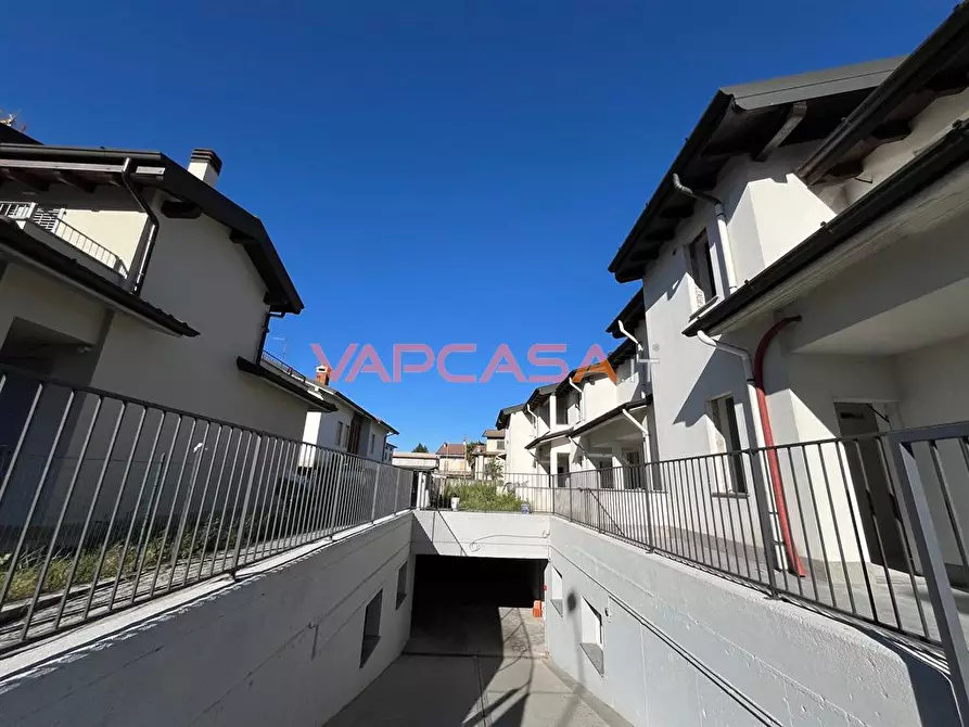 Immagine 9 di Villetta a schiera in vendita  in VIA MONTE BIANCO a Castel Rozzone