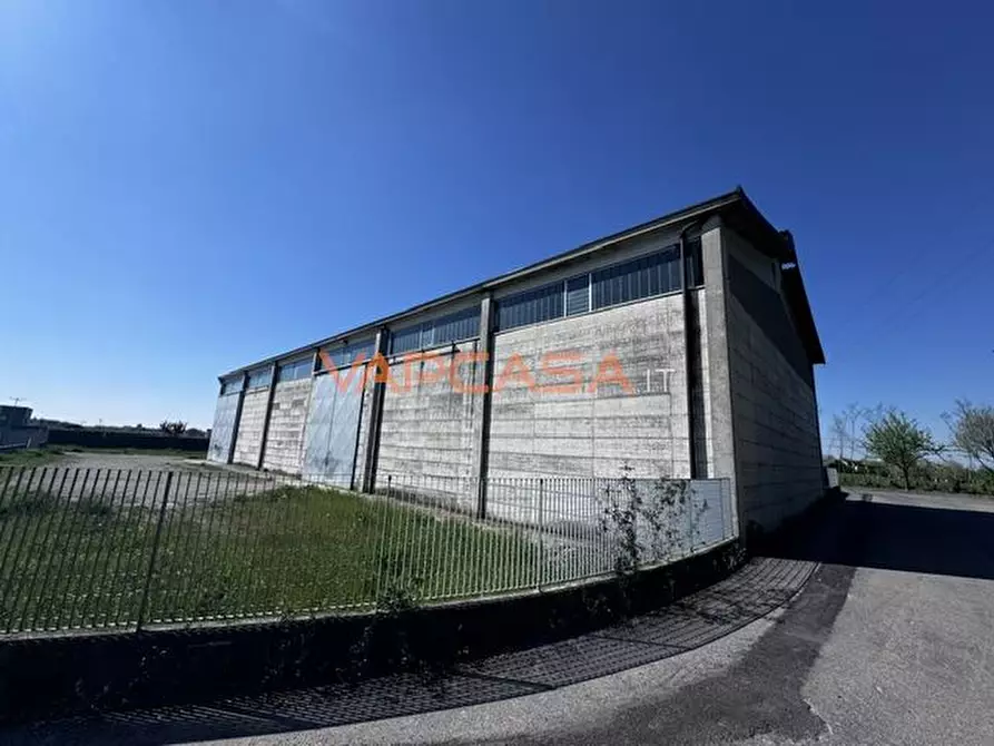 Immagine 3 di Capannone industriale in vendita  in VIA CAPPUCCINI 100 a Romano Di Lombardia