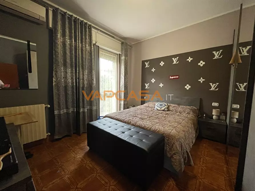 Immagine 3 di Appartamento in vendita  in VIA INDIPENDENZA a Romano Di Lombardia