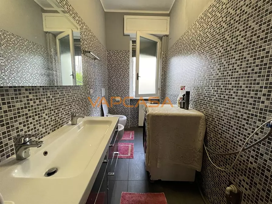 Immagine 1 di Appartamento in vendita  in VIA INDIPENDENZA a Romano Di Lombardia