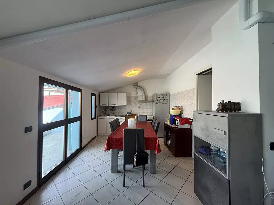 Immagine 3 di Appartamento in vendita  in VIA GIOVANNI PAOLO II 145 a Romano Di Lombardia