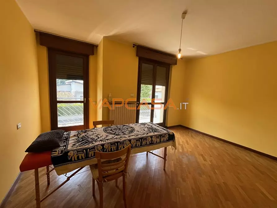 Immagine 1 di Appartamento in vendita  in via oberdan a Azzano San Paolo