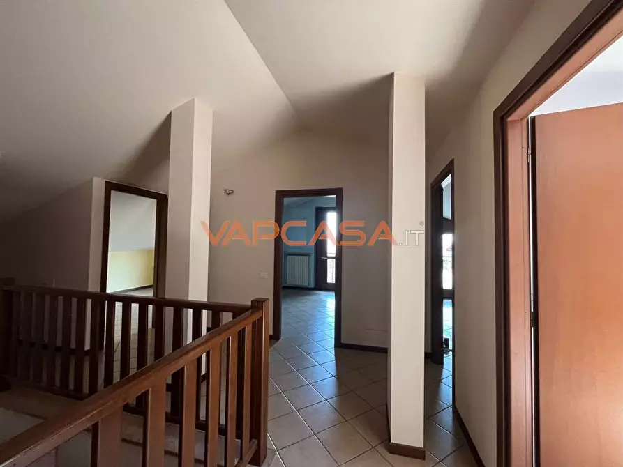Immagine 4 di Appartamento in vendita  in via oberdan a Azzano San Paolo