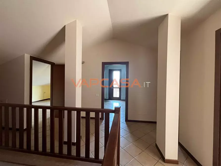 Immagine 5 di Appartamento in vendita  in via oberdan a Azzano San Paolo