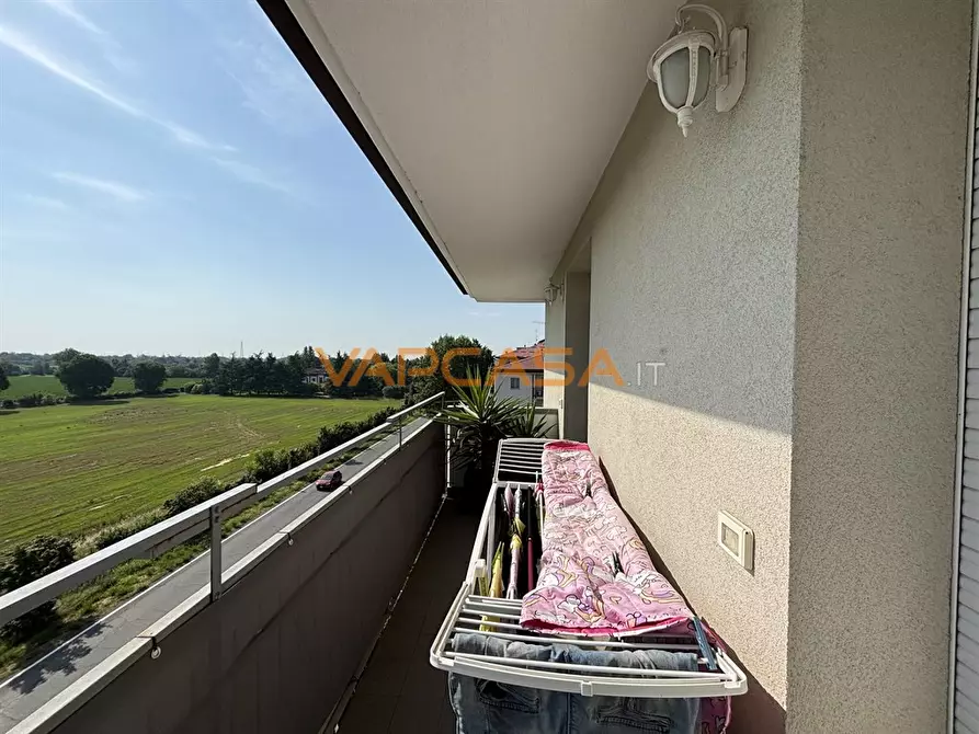 Immagine 5 di Appartamento in vendita  in STRADA STATALE SONCINESE a Romano Di Lombardia