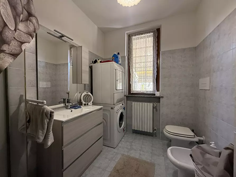 Immagine 7 di Villa in vendita  in VIA ARTURO TOSCANINI 1 a Calcio