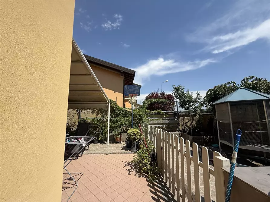Immagine 5 di Villa in vendita  in VIA ARTURO TOSCANINI 1 a Calcio