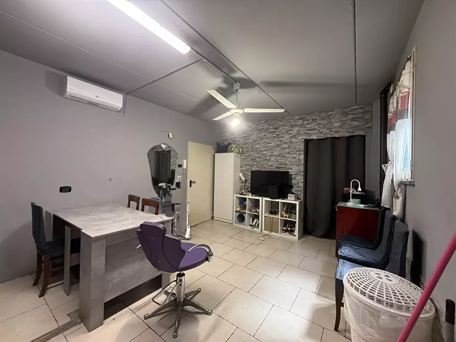 Immagine 9 di Villa in vendita  in VIA ARTURO TOSCANINI 1 a Calcio