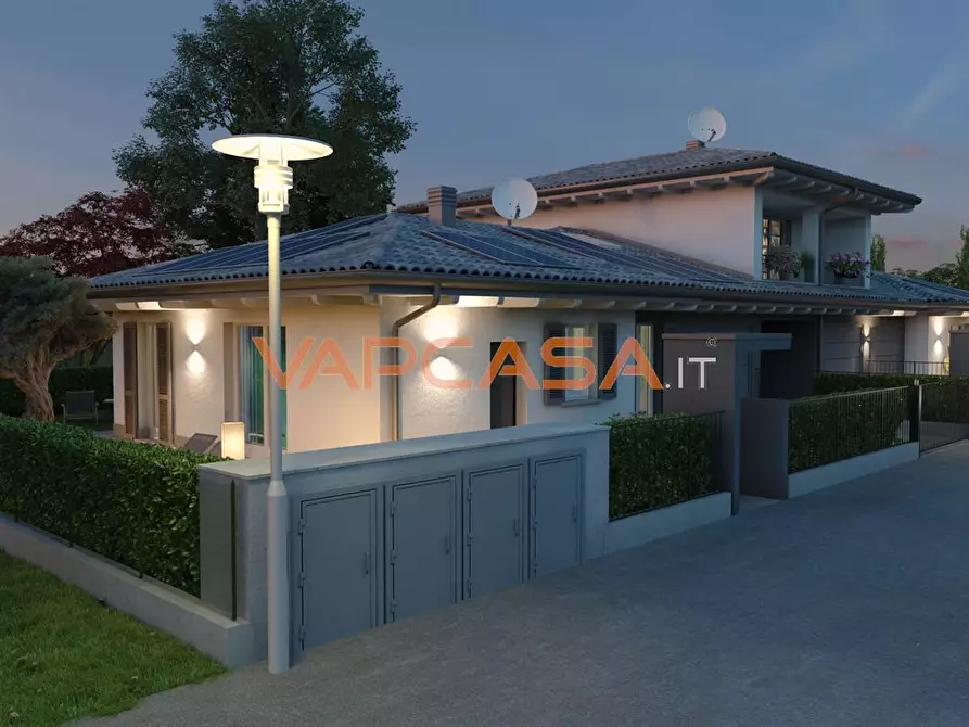 Immagine 3 di Casa bifamiliare in vendita  in VIA LAMERA SNC a Romano Di Lombardia