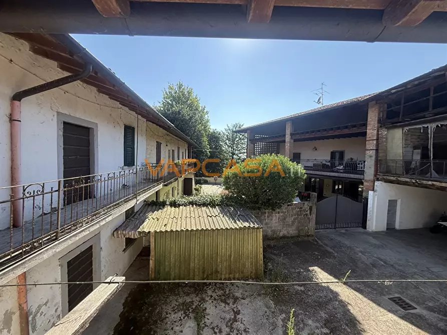 Immagine 1 di Casa semindipendente in vendita  in VIA SAN ROCCO 2 a Pontoglio