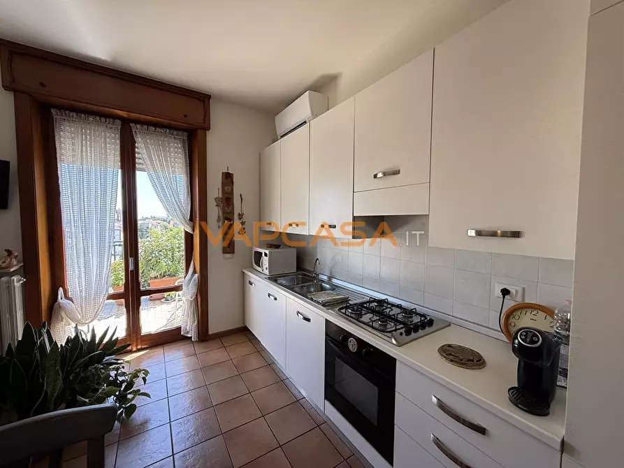 Immagine 6 di Appartamento in vendita  in via Duca D'Aosta a Romano Di Lombardia