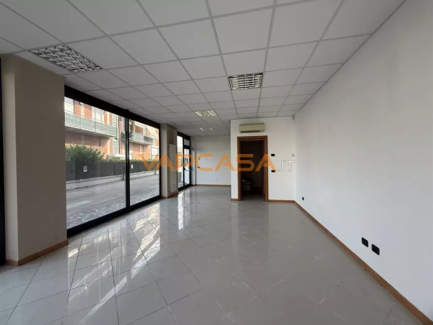 Immagine 6 di Negozio in vendita  in VIA PAPA GIOVANNI XIII 1 a Palosco