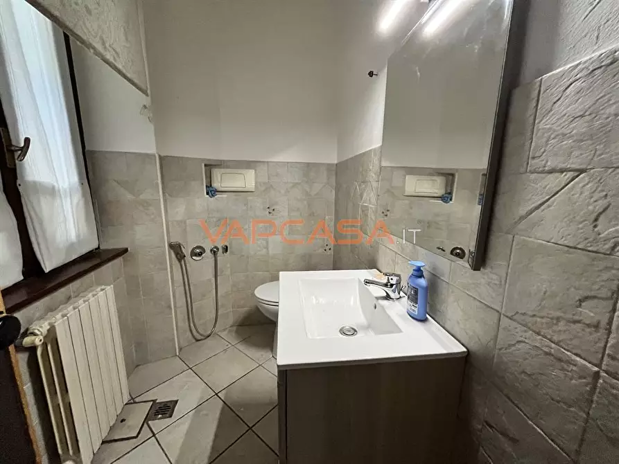 Immagine 3 di Casa indipendente in vendita  a Romano Di Lombardia