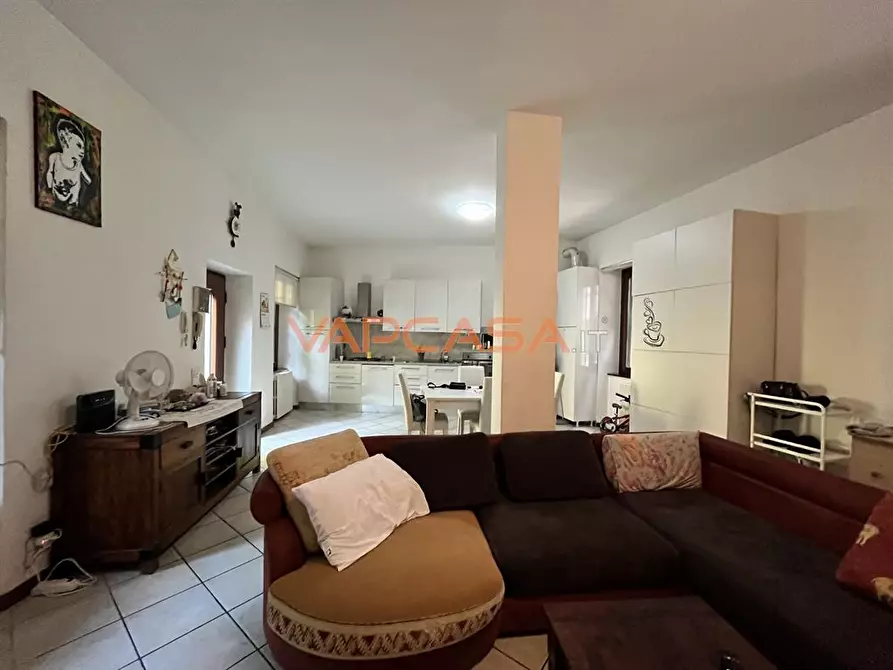 Immagine 2 di Casa indipendente in vendita  a Romano Di Lombardia