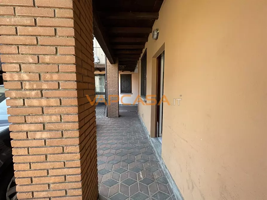 Immagine 8 di Appartamento in vendita  in VIA DONIZETTI a Cologno Al Serio