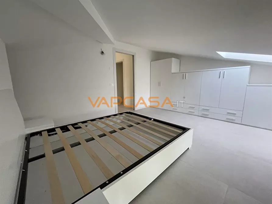 Immagine 7 di Appartamento in vendita  in via crema a Romano Di Lombardia