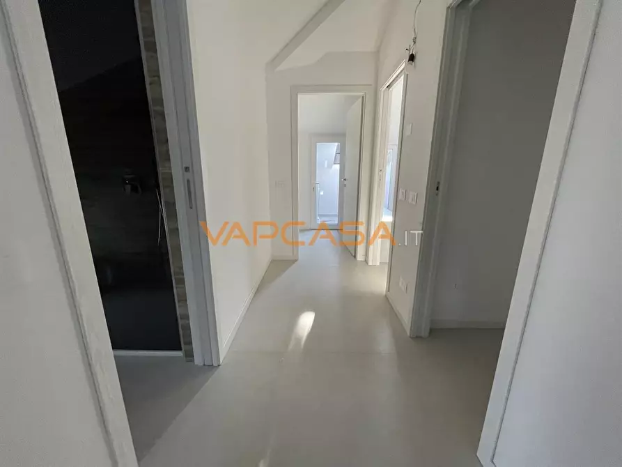 Immagine 8 di Appartamento in vendita  in via crema a Romano Di Lombardia