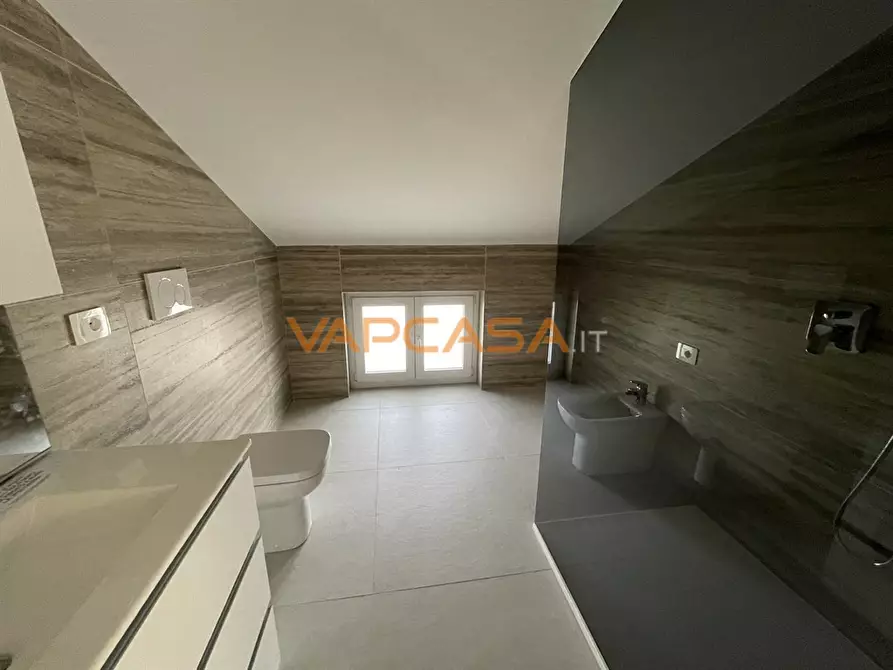 Immagine 1 di Appartamento in vendita  in via crema a Romano Di Lombardia