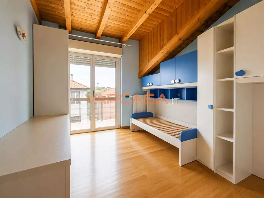 Immagine 5 di Appartamento in vendita  in osio sotto via brembate a Osio Sotto