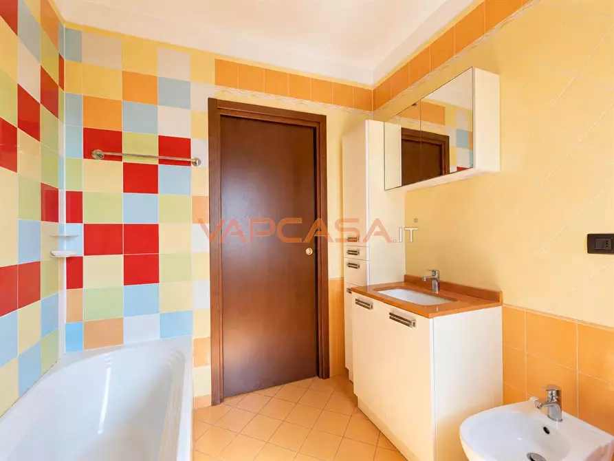 Immagine 1 di Appartamento in vendita  in osio sotto via brembate a Osio Sotto