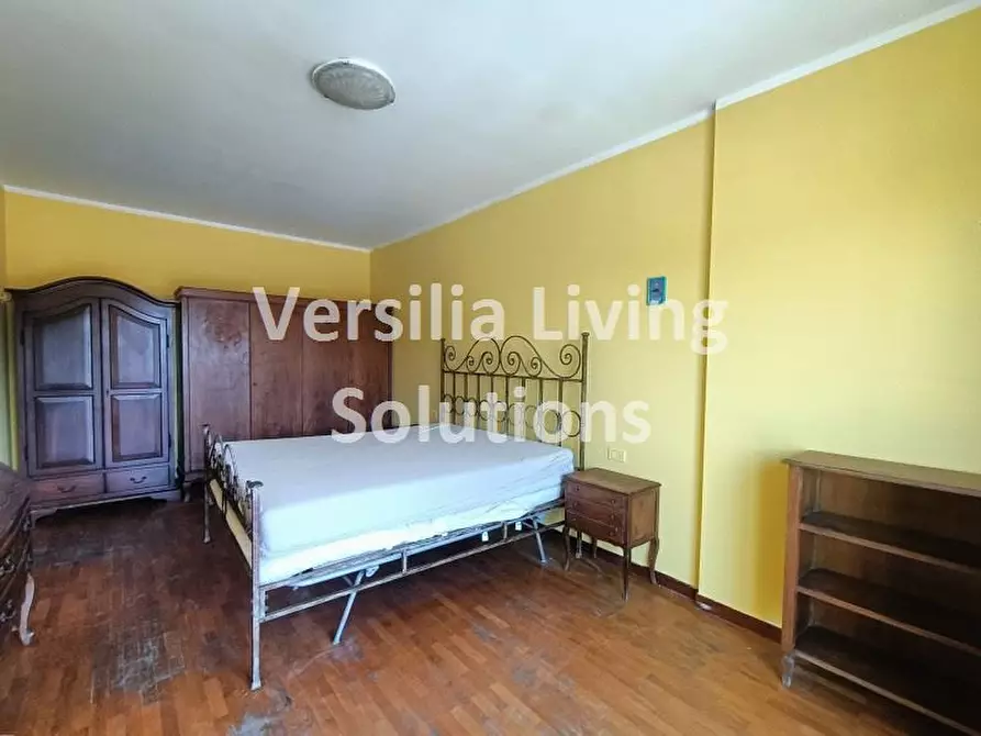 Immagine 5 di Appartamento in vendita  a Viareggio