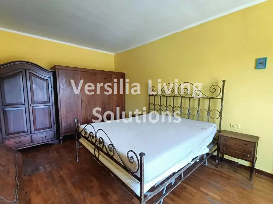 Immagine 9 di Appartamento in vendita  a Viareggio